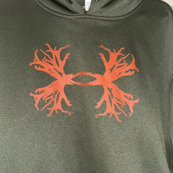 Men’s Under Armour hoodie - Picture 2 of 5